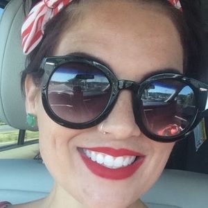 Meet your Posher, Jalayne